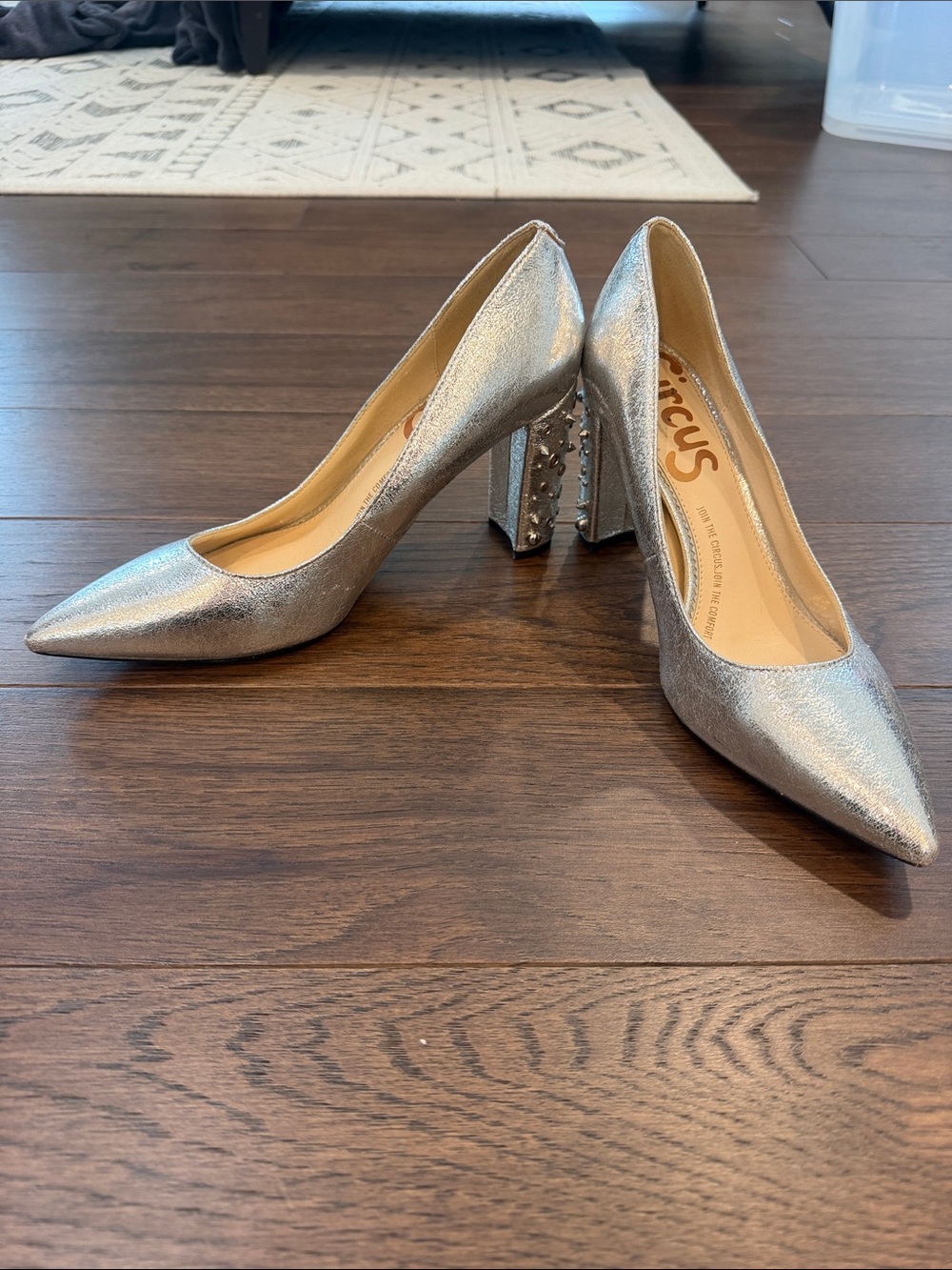Circus by Sam Edelman Silver Metallic Pointed-Toe Block Heels Size 8 - C61-012